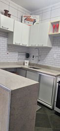 APARTMENT FOR 6 PEOPLE, GREAT LOCATION, BERTIOGA - ENSEADA