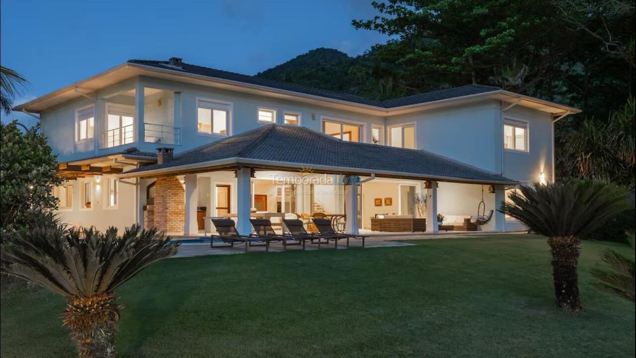 Casa para aluguel de temporada em São Sebastião (Guaecá)