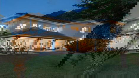 Casa isolada em Guaecá - reveillon 2024 / 2025