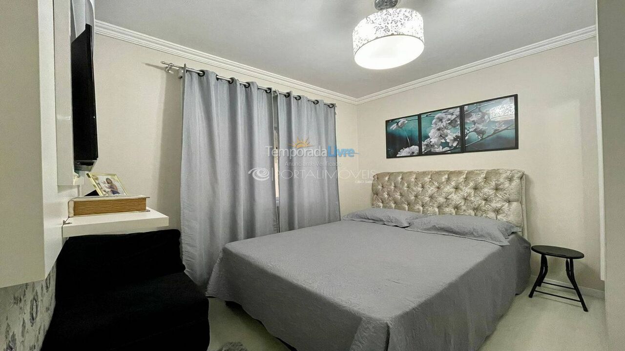 Apartamento para aluguel de temporada em Itapema (Meia Praia)