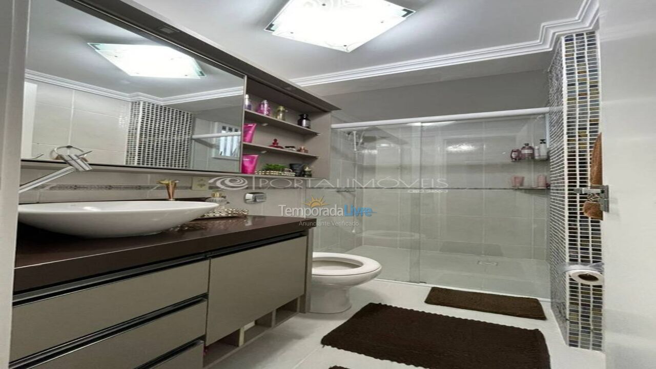 Apartamento para aluguel de temporada em Itapema (Meia Praia)