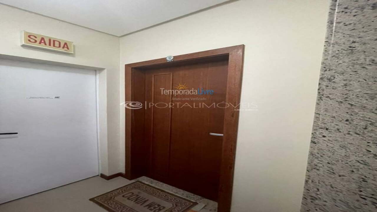 Apartamento para aluguel de temporada em Itapema (Meia Praia)