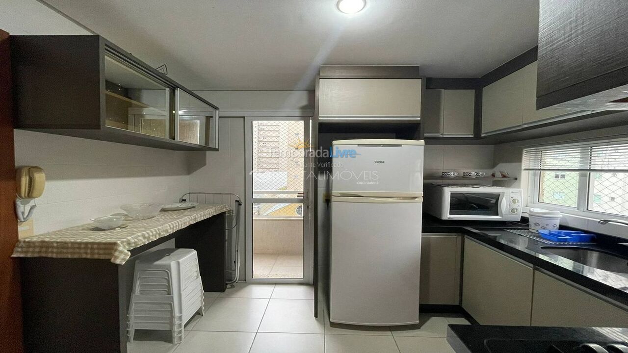 Apartamento para aluguel de temporada em Itapema (Meia Praia)