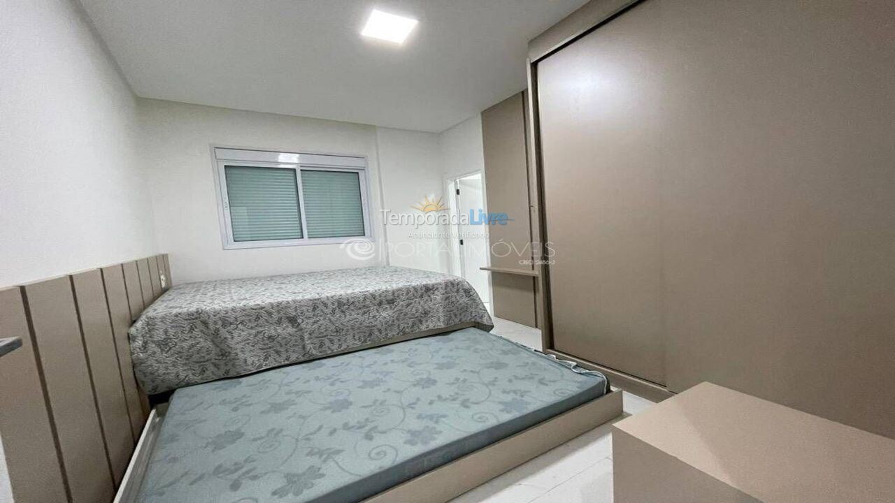 Apartment for vacation rental in Itapema (Meia Praia)