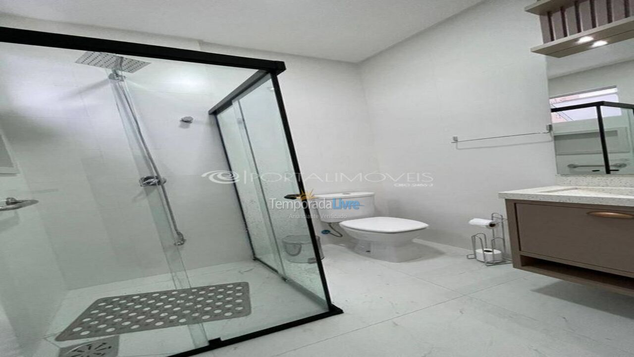 Apartment for vacation rental in Itapema (Meia Praia)