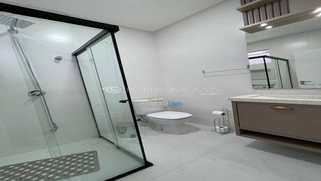 Apartment for vacation rental in Itapema (Meia Praia)