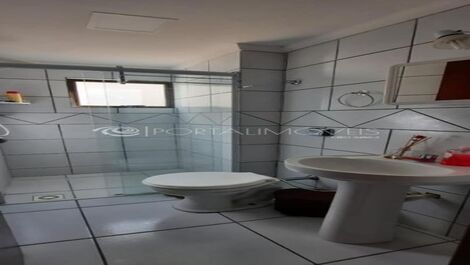 2 habitaciones, incluida 1 suite de temporada en Meia Praia