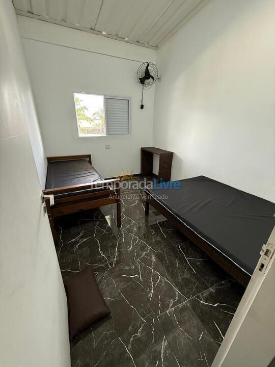 Casa para aluguel de temporada em Itanhaém (Balneário Gaivotas)