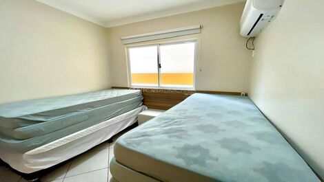 Apartamento con gran terraza, 3 habitaciones, a 150 metros de la playa.