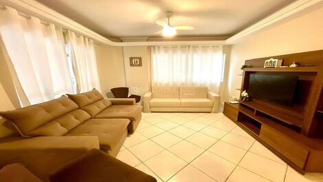 Apartamento con gran terraza, 3 habitaciones, a 150 metros de la playa.