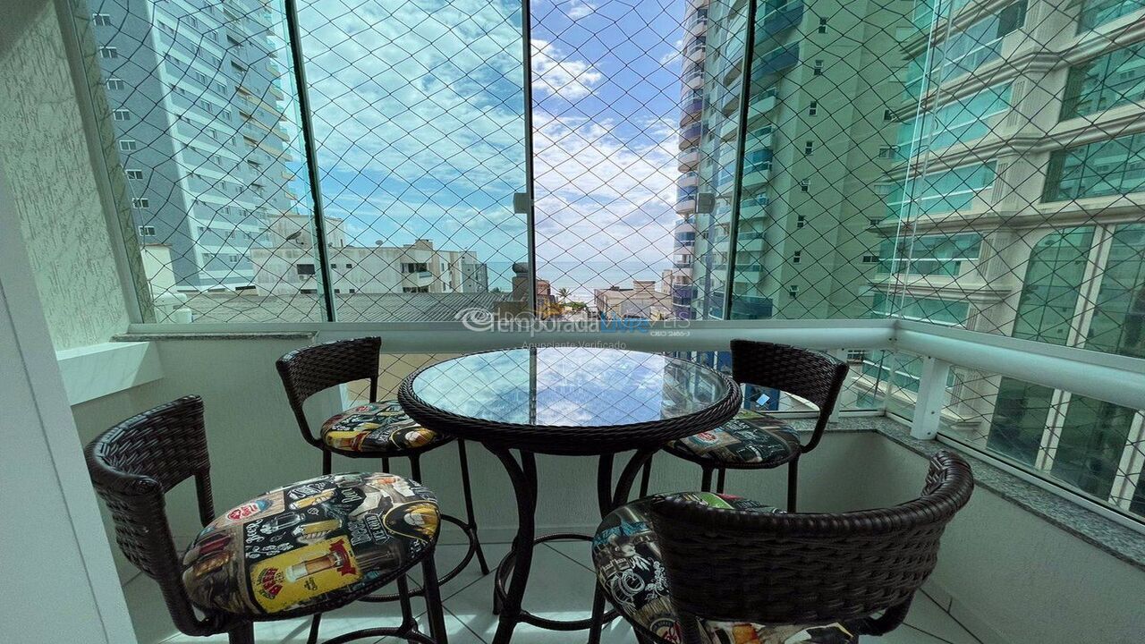 Apartamento para aluguel de temporada em Itapema (Meia Praia)