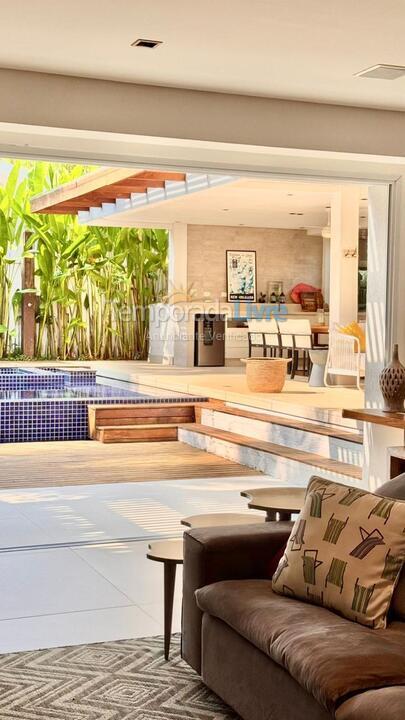Casa para aluguel de temporada em São Sebastião (Praia da Baleia)