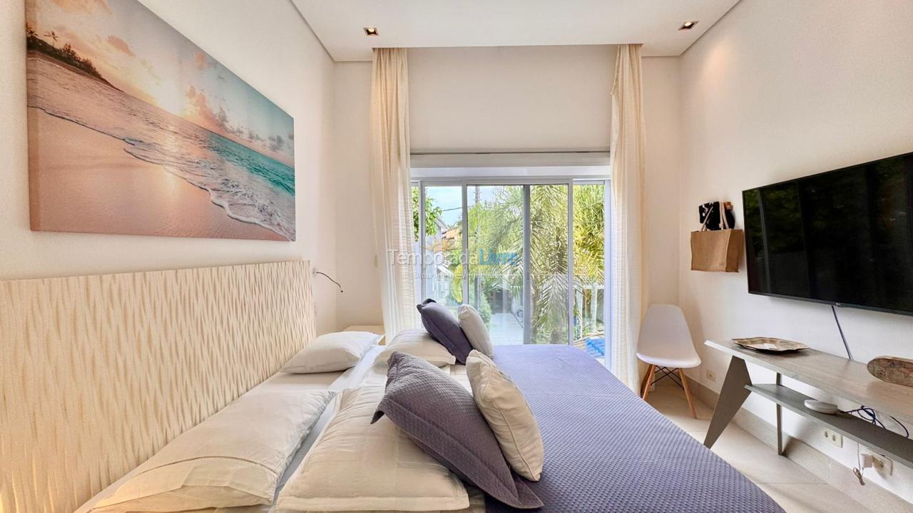 Casa para aluguel de temporada em São Sebastião (Praia da Baleia)
