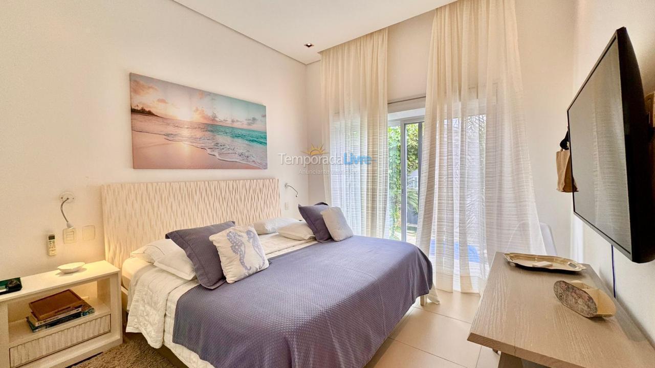 Casa para aluguel de temporada em São Sebastião (Praia da Baleia)