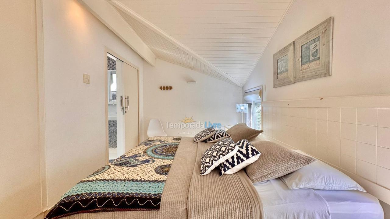Casa para aluguel de temporada em São Sebastião (Praia da Baleia)