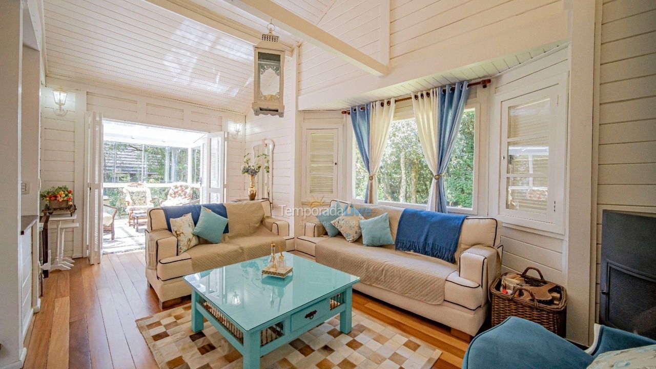 Casa para alquiler de vacaciones em Gramado (Floresta)