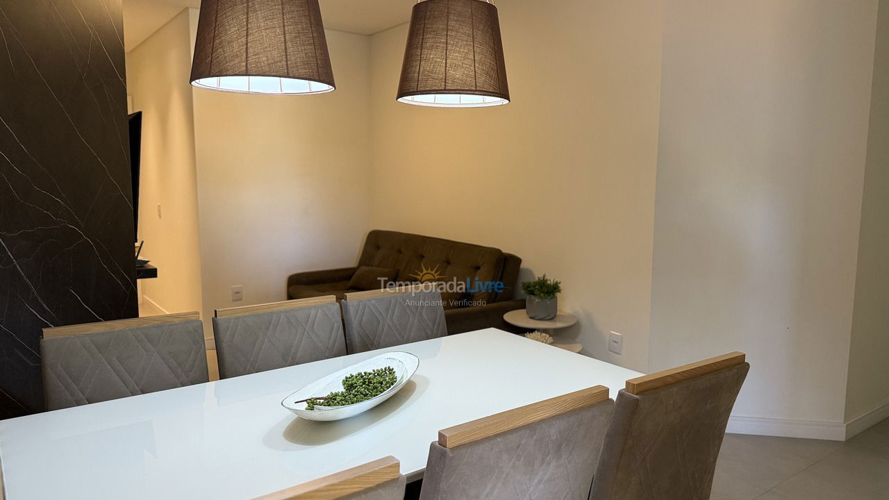 Apartamento para alquiler de vacaciones em Bombinhas (Praia de Bombas)