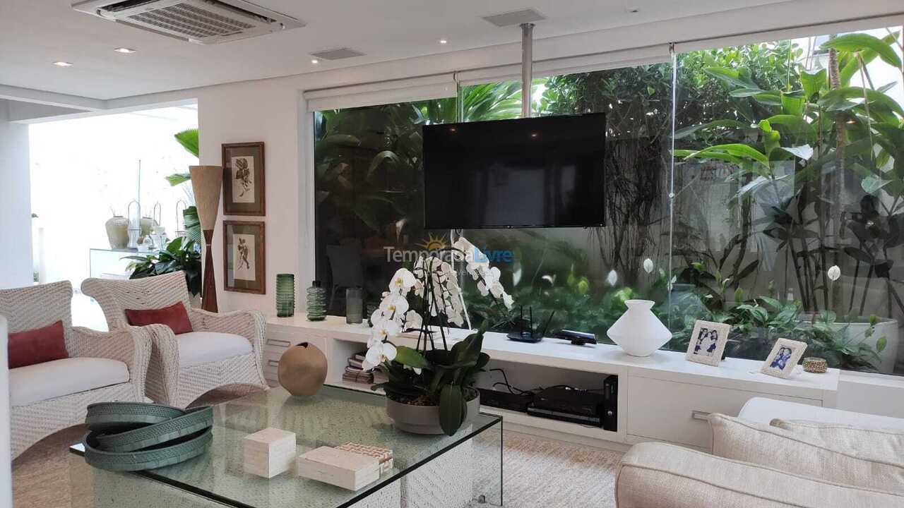 Casa para aluguel de temporada em São Sebastião (Juquehy)