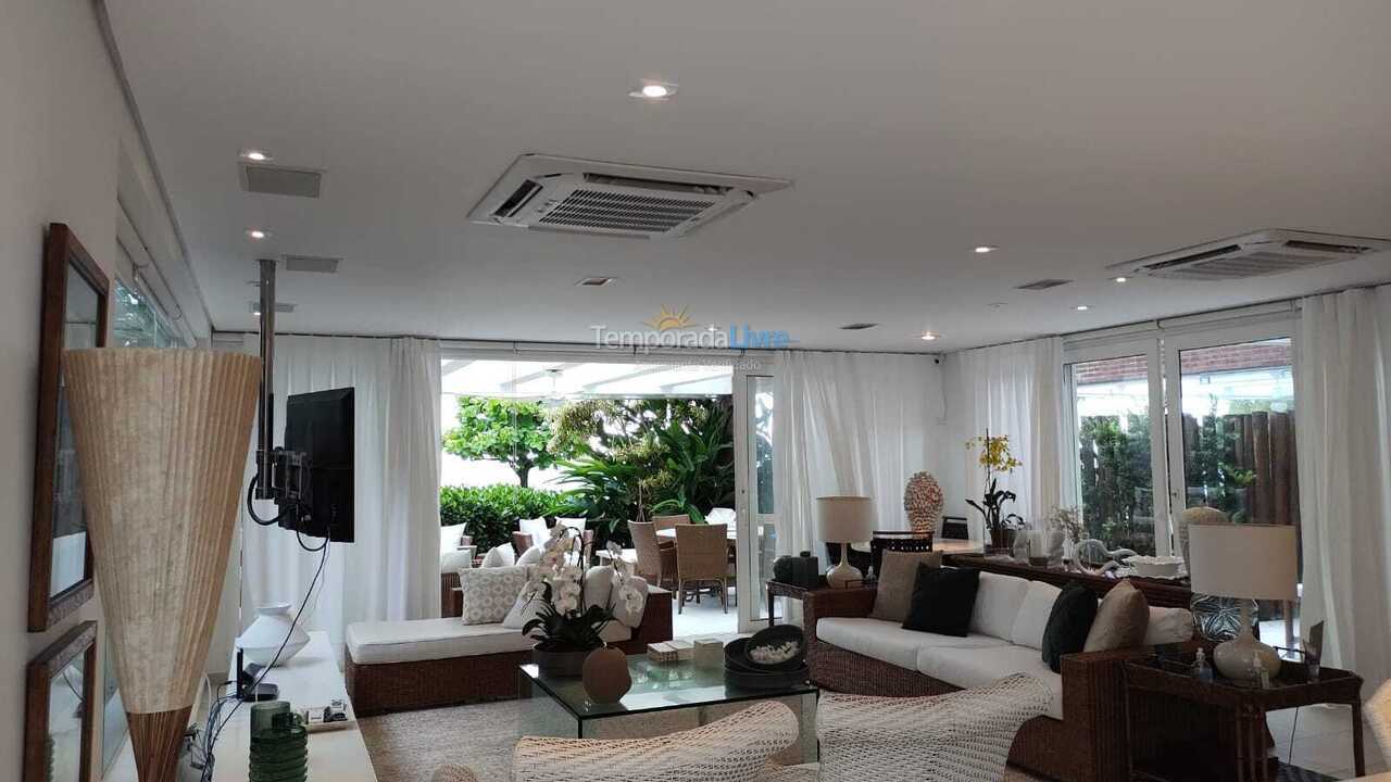 Casa para aluguel de temporada em São Sebastião (Juquehy)