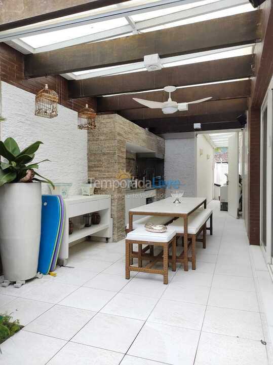 Casa para aluguel de temporada em São Sebastião (Juquehy)