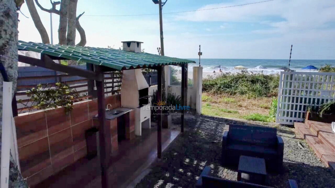Casa para aluguel de temporada em Florianopolis (Praia dos Ingleses)