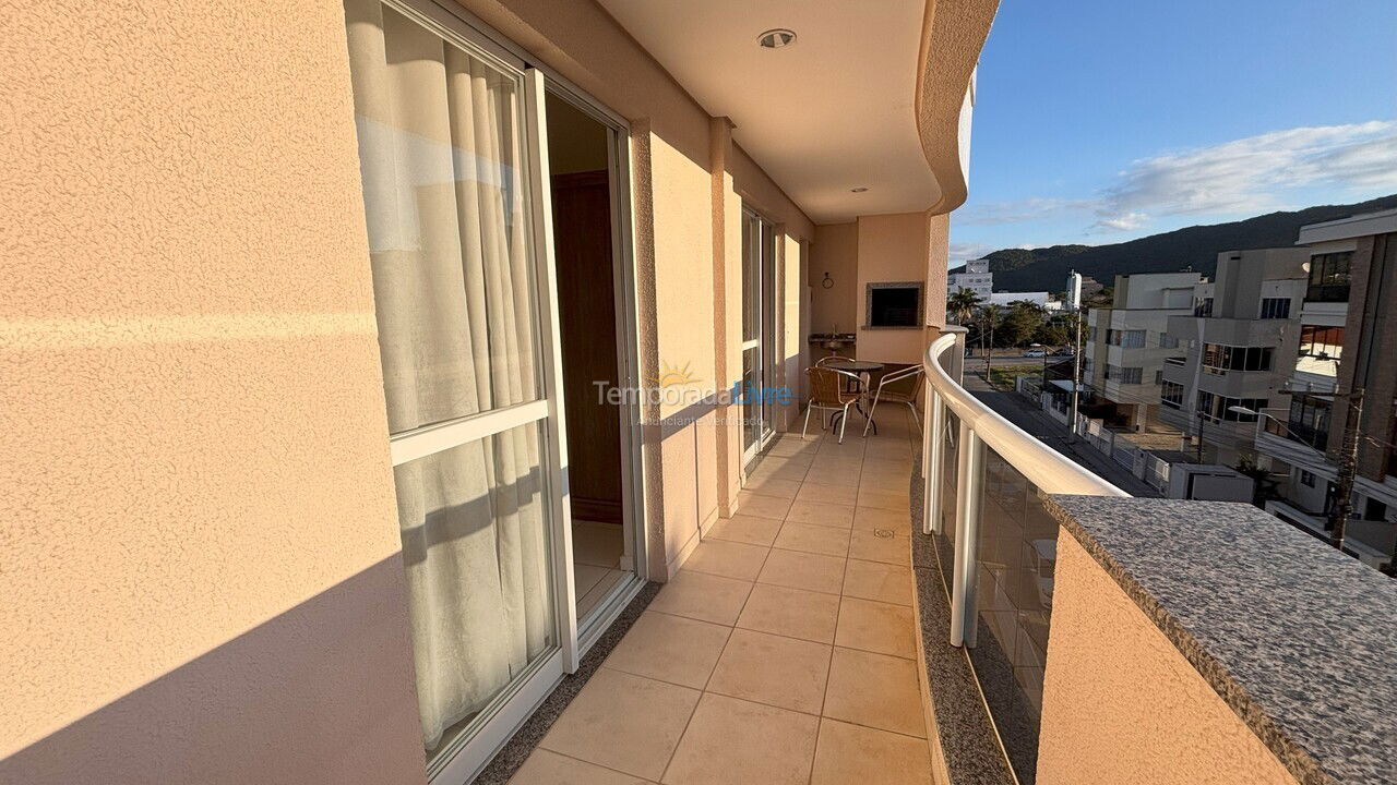 Apartamento para aluguel de temporada em Bombinhas (Praia de Bombas)