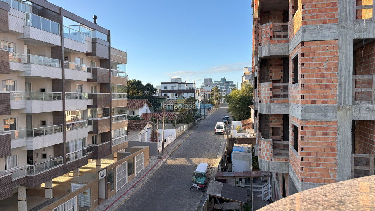 Apartamento para aluguel de temporada em Bombinhas (Praia de Bombas)
