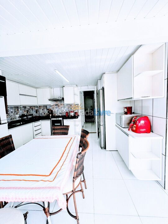 Apartamento para aluguel de temporada em Matinhos (Caiobá)