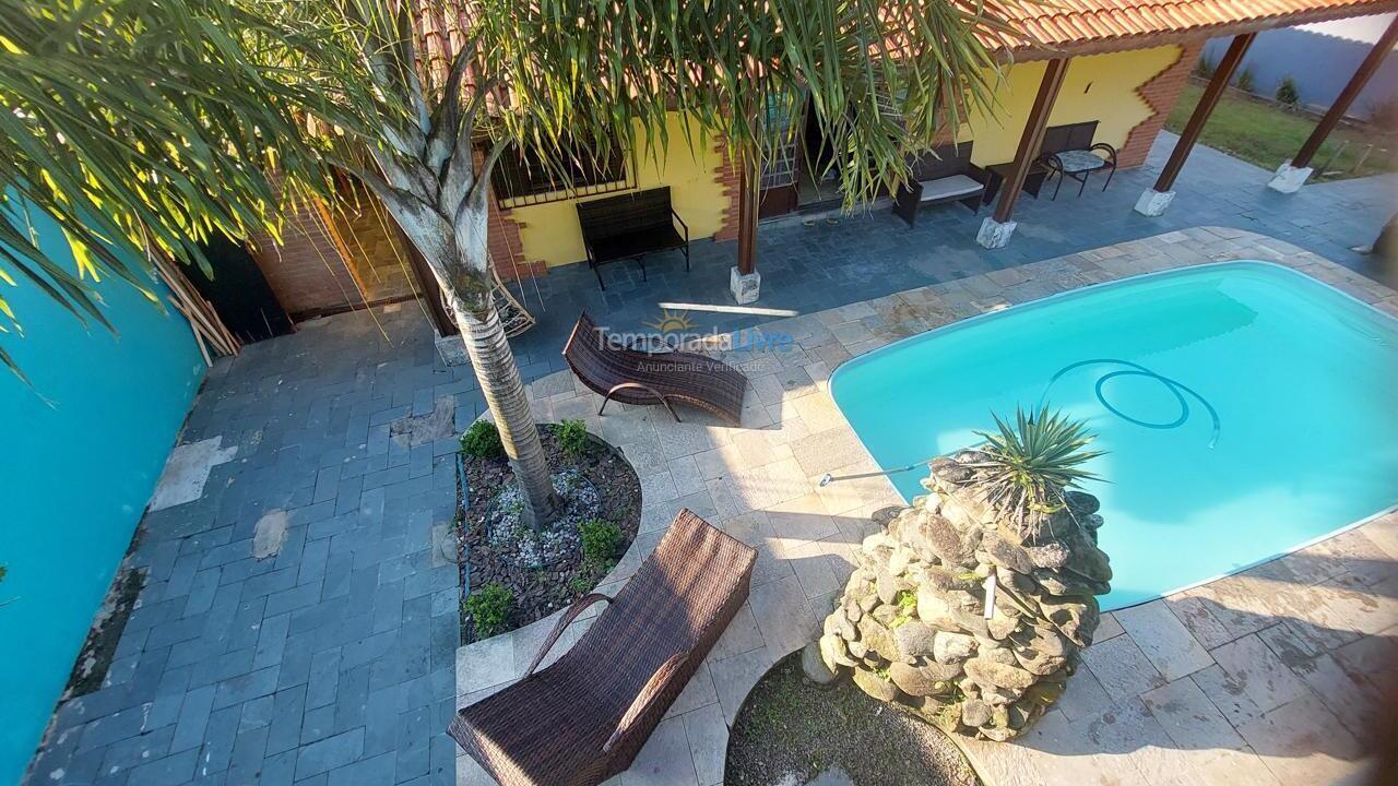 House for vacation rental in Itanhaém (Balneário Gaivotas)