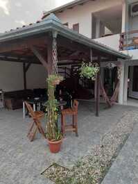 Large house with pool in the center – up to 40 people