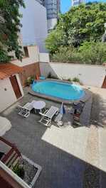 Large house with pool in the center – up to 40 people