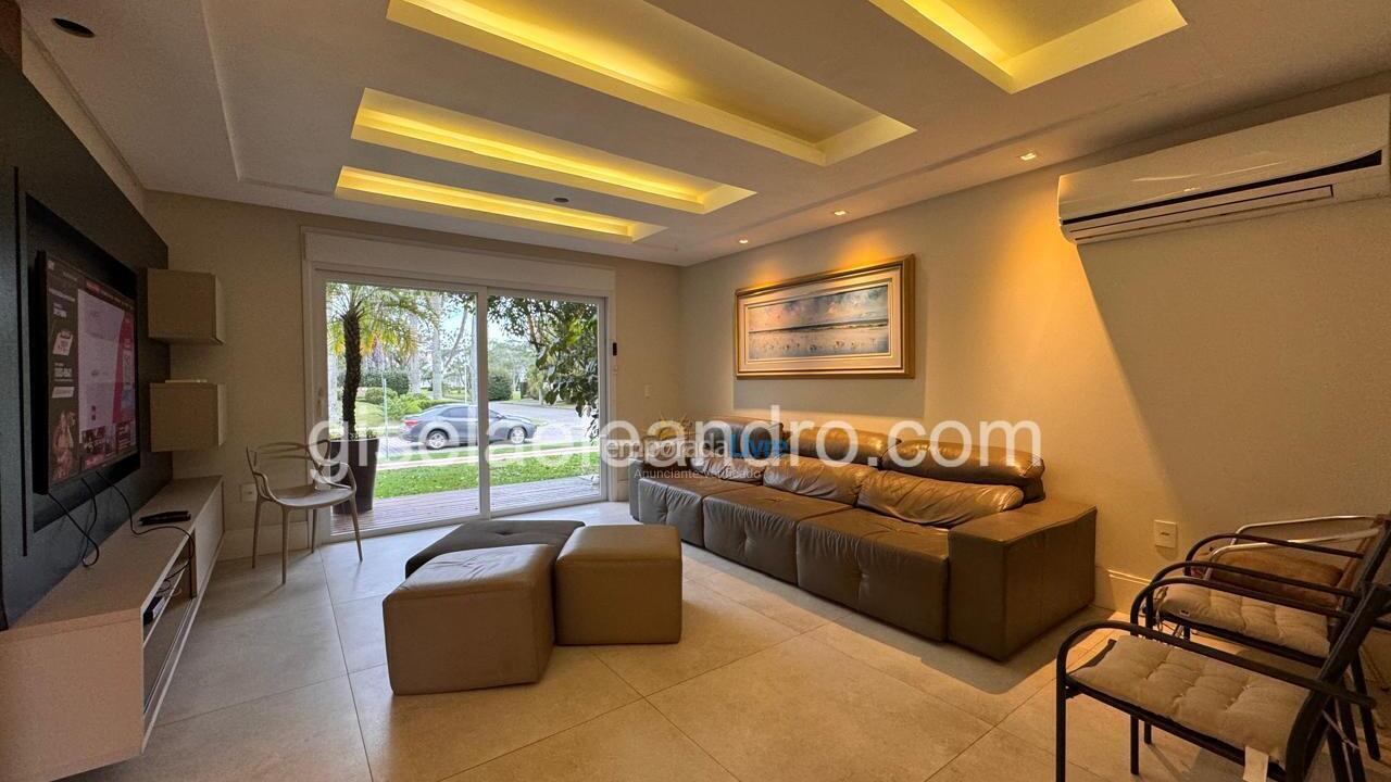 Casa para aluguel de temporada em Florianopolis (Jurerê Internacional)