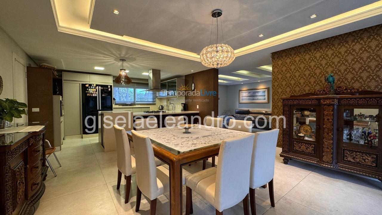 Casa para aluguel de temporada em Florianopolis (Jurerê Internacional)