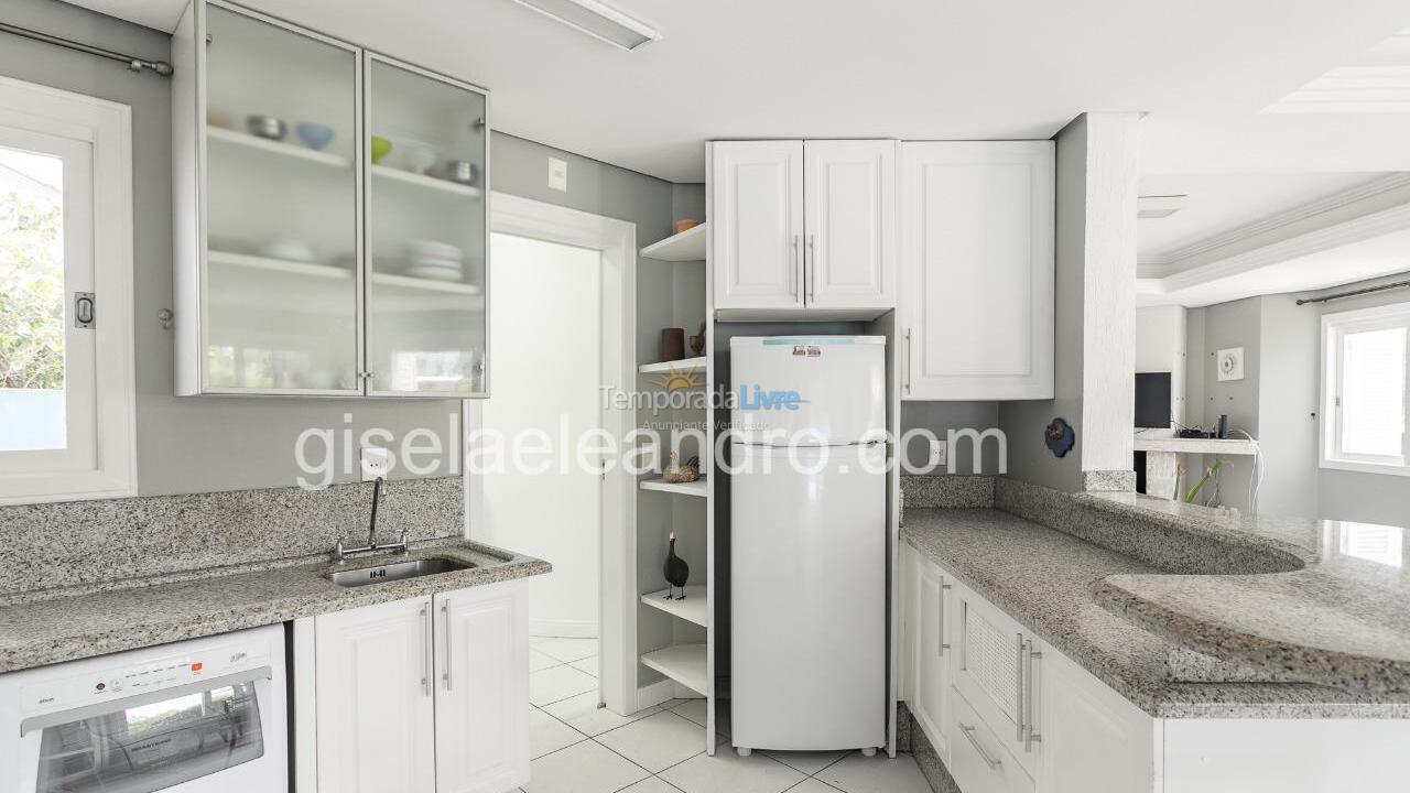 Casa para aluguel de temporada em Florianopolis (Jurerê Internacional)