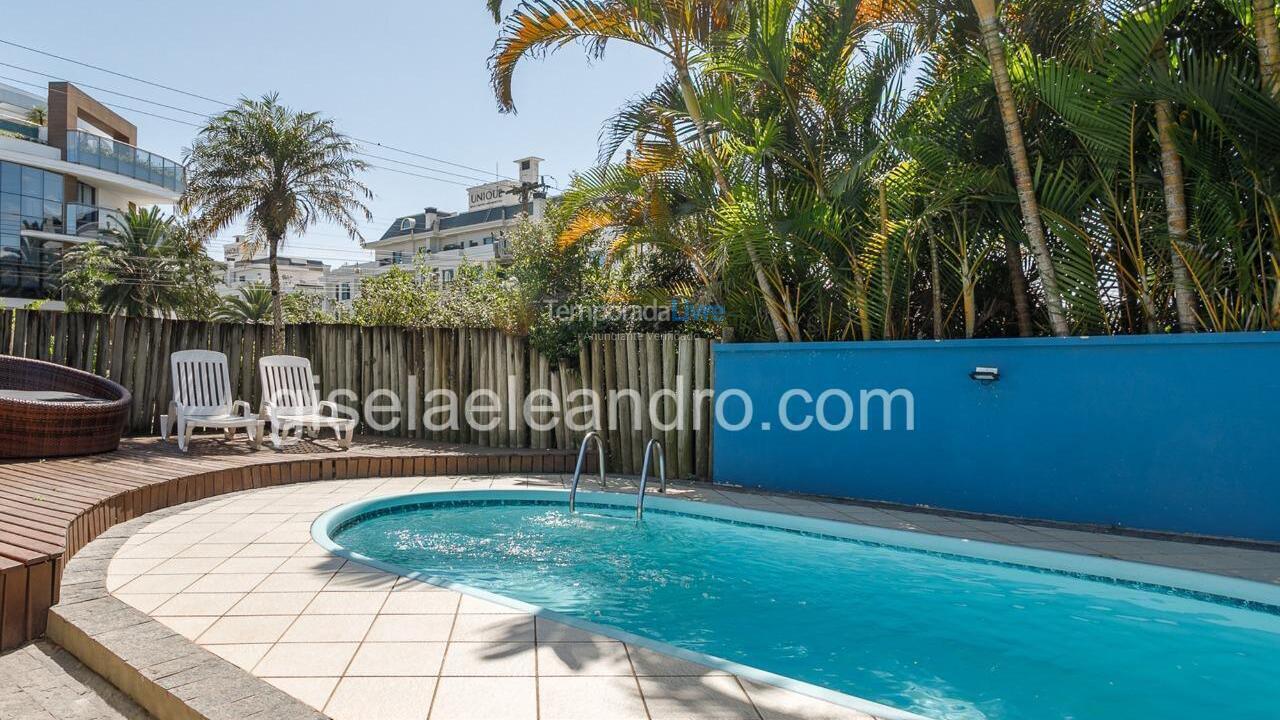 Casa para aluguel de temporada em Florianopolis (Jurerê Internacional)