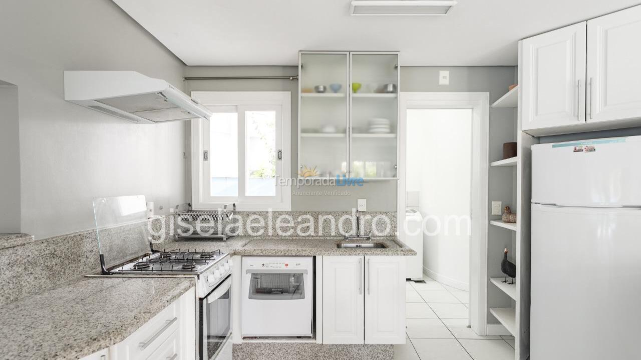 Casa para aluguel de temporada em Florianopolis (Jurerê Internacional)