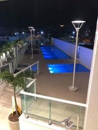 Apto com Lazer completo, ar nos quartos e wifi