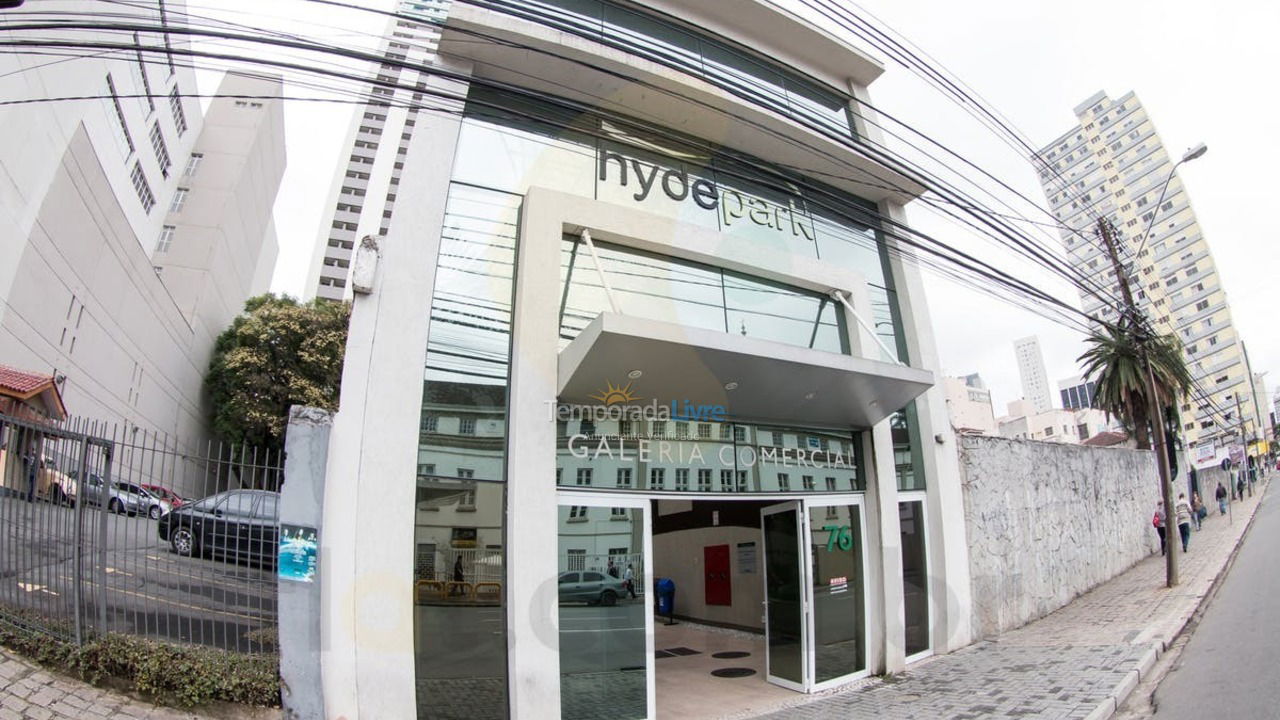 Apartamento para aluguel de temporada em Curitiba (Centro)