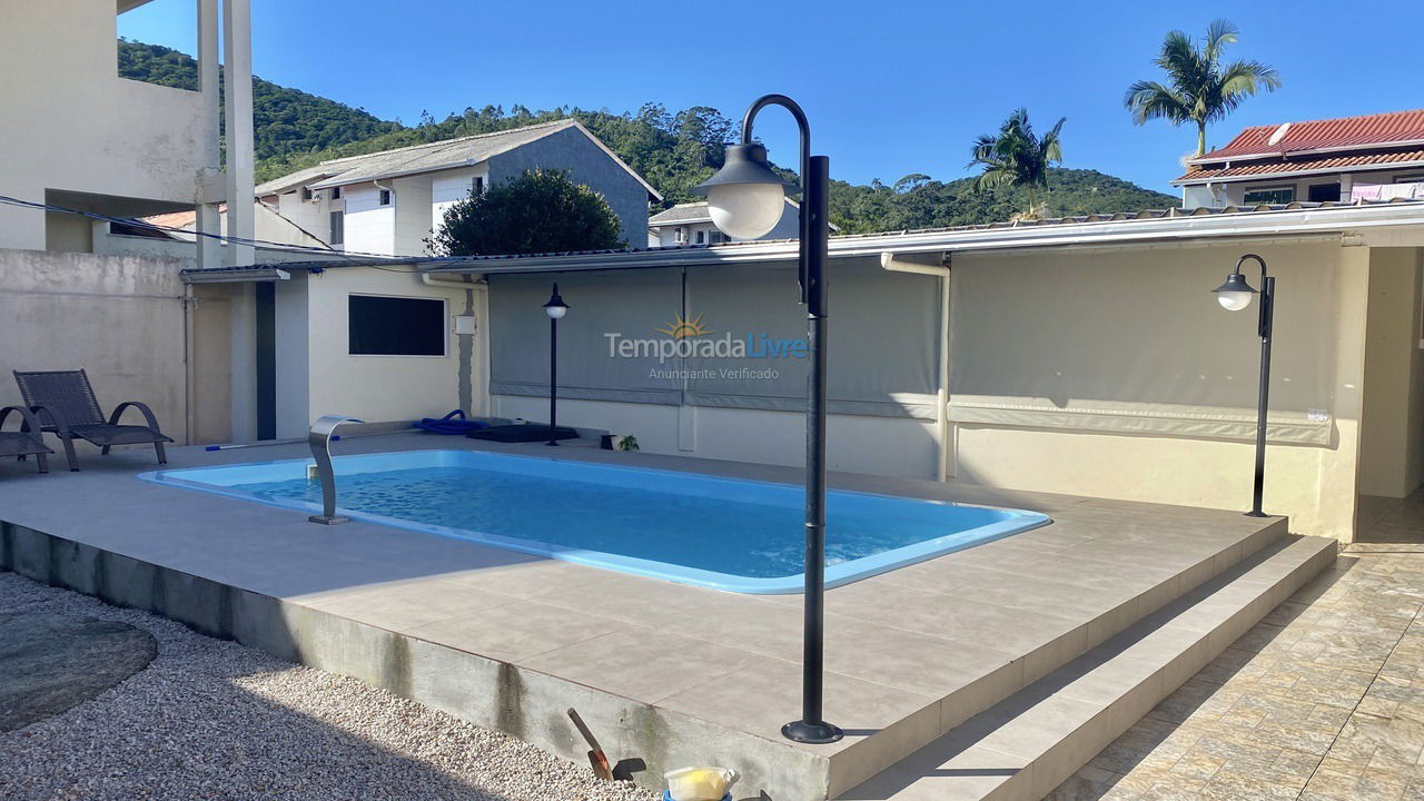 Casa para alquiler de vacaciones em Porto Belo (Centro)