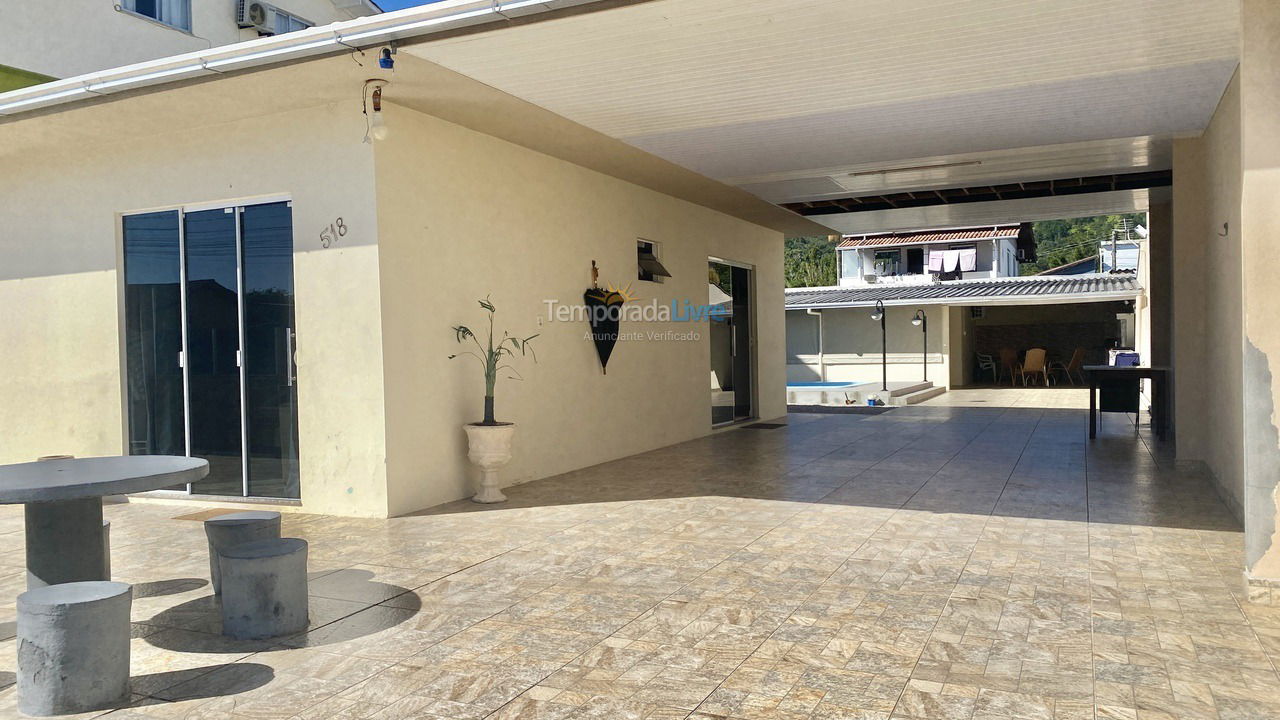 Casa para alquiler de vacaciones em Porto Belo (Centro)