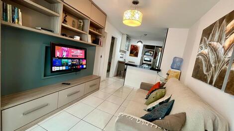 APARTAMENTO PARA 5 PESSOAS NA QUADRA DO MAR EM MEIA PRAIA