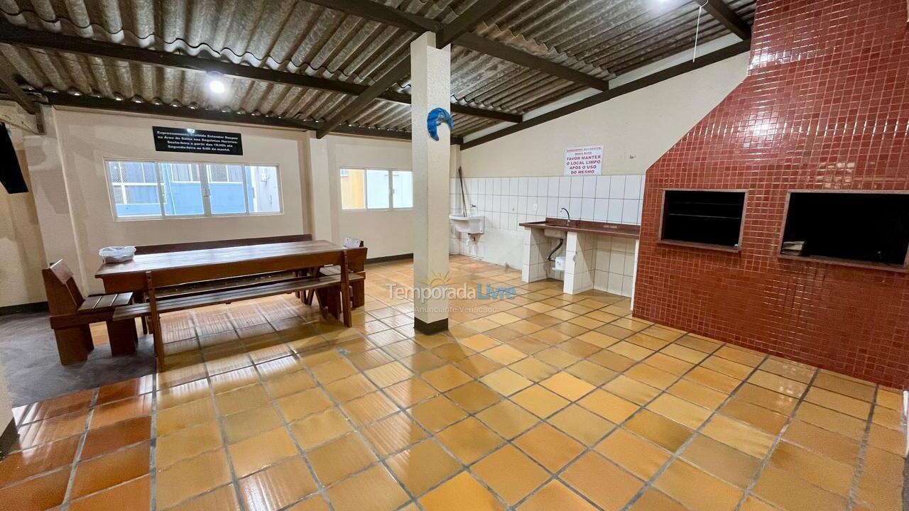 Apartamento para aluguel de temporada em Itapema (Meia Praia)