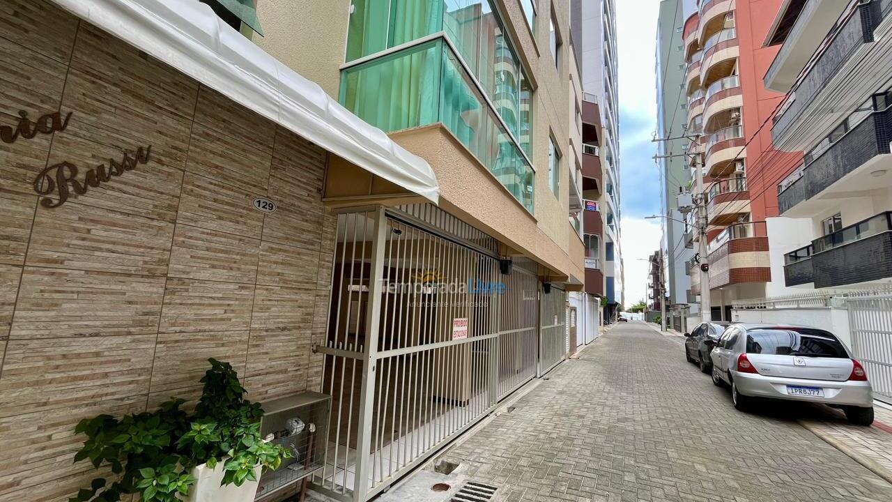 Apartamento para aluguel de temporada em Itapema (Meia Praia)