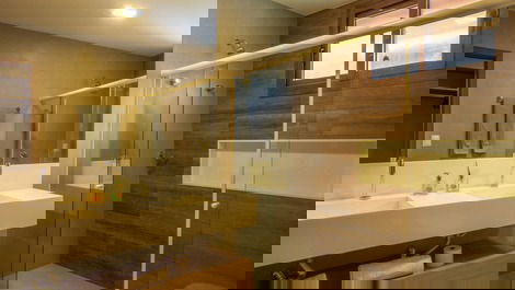 House with 7 suites in Praia Bela Condominium Praia do Forte