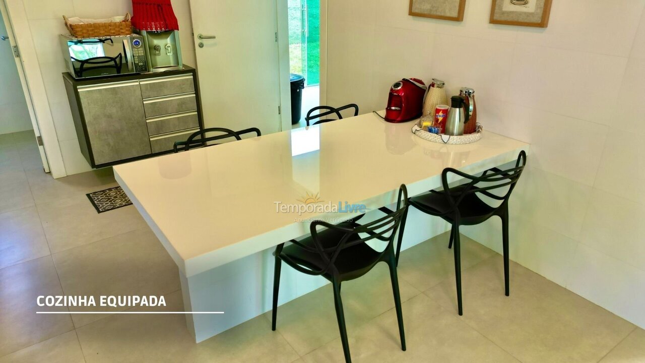 Casa para aluguel de temporada em Camaçari (Praia de Guarajuba)
