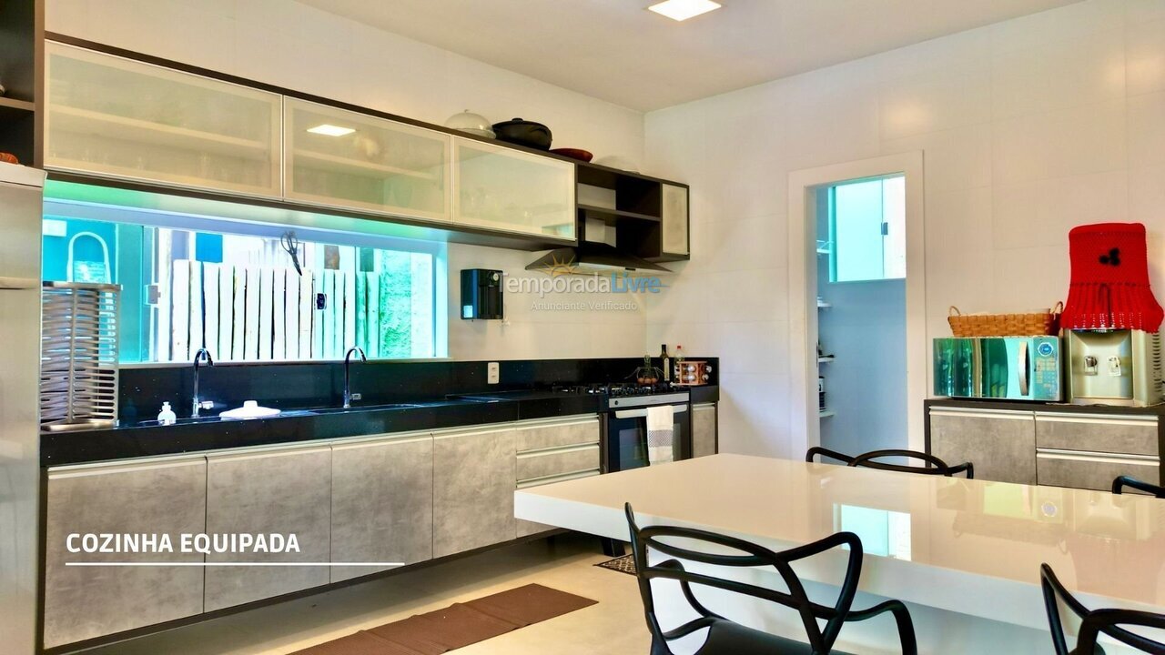 Casa para aluguel de temporada em Camaçari (Praia de Guarajuba)