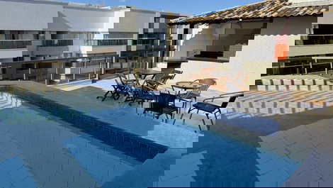 Penthouse with pool and barbecue for 15 people, 2 suites with air conditioning.