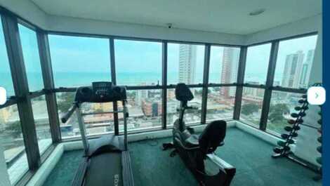 Loft alto padrão com vista panorâmica da cobertura para o mar