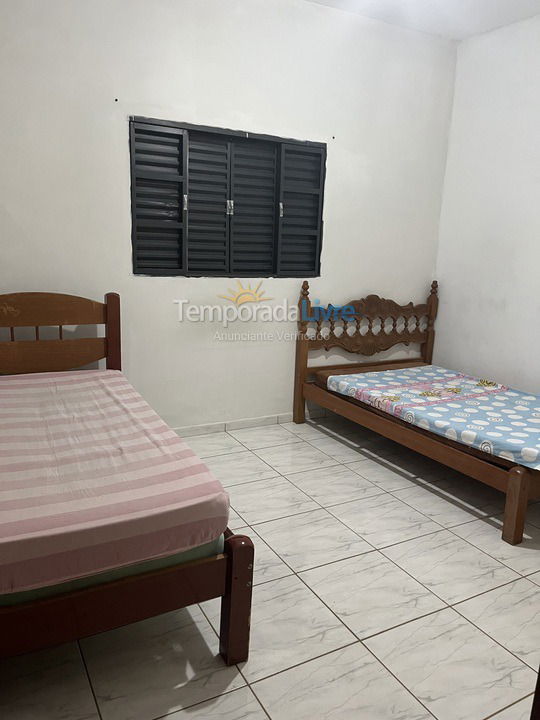 Casa para aluguel de temporada em São João da Boa Vista (Jardim das Paineiras)