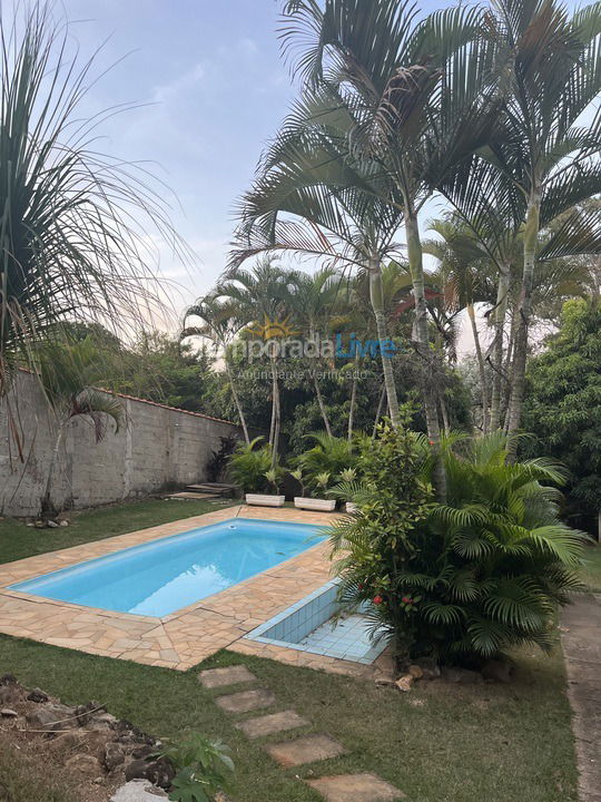 Casa para aluguel de temporada em São João da Boa Vista (Jardim das Paineiras)